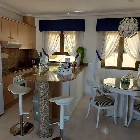 Casa 2-bed With Stunning Views Apartment *